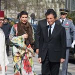 Le serviteur du Makhzen Jack Lang avec la sœur du roi Mohammed VI à l'IMA. D. R.